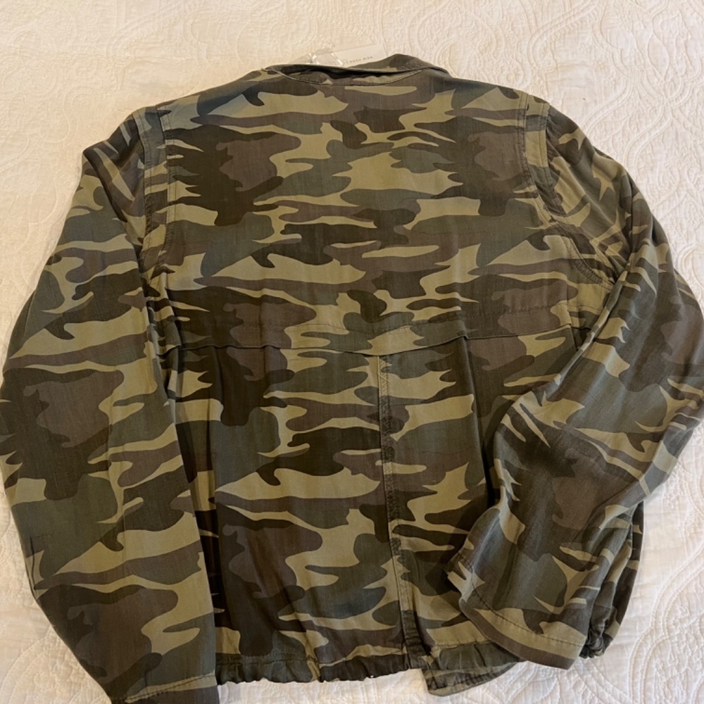 Lightweight Jacket - Picture 4 of 4